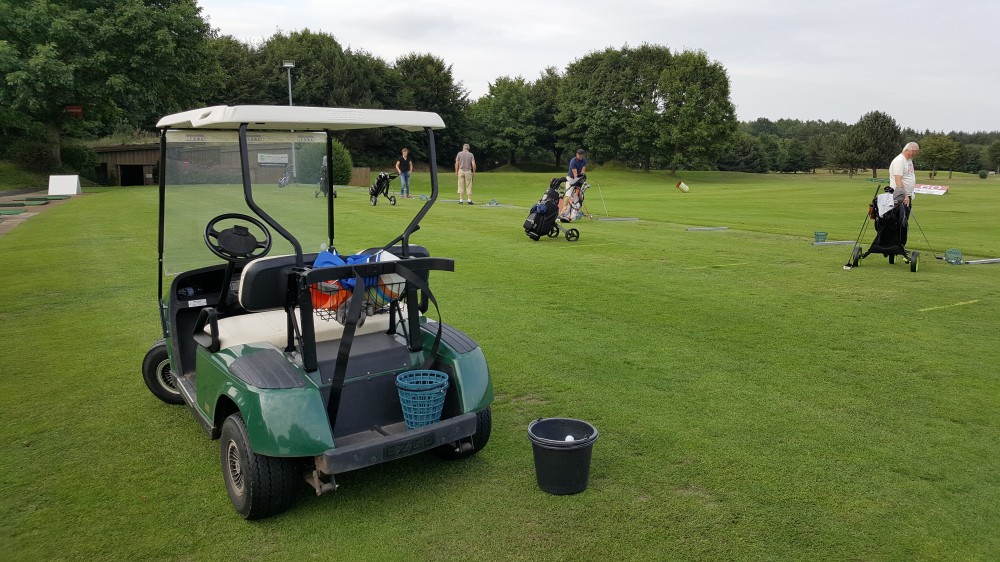 Golfen lernen auf Driving Range